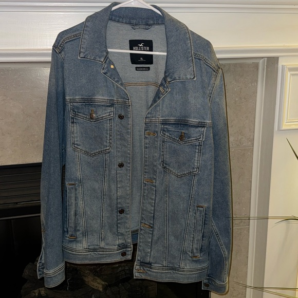Jean jacket - Picture 1 of 1
